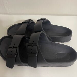 Women's Slide Sandals▪︎Size‎ 7 Med▪︎Black▪︎Easy Clean Care▪︎Lightweight